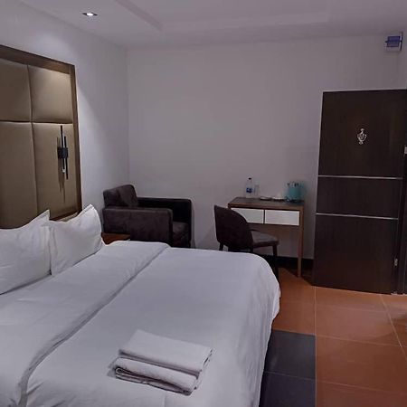 Hotel 35 Embassy Lagos Buitenkant foto