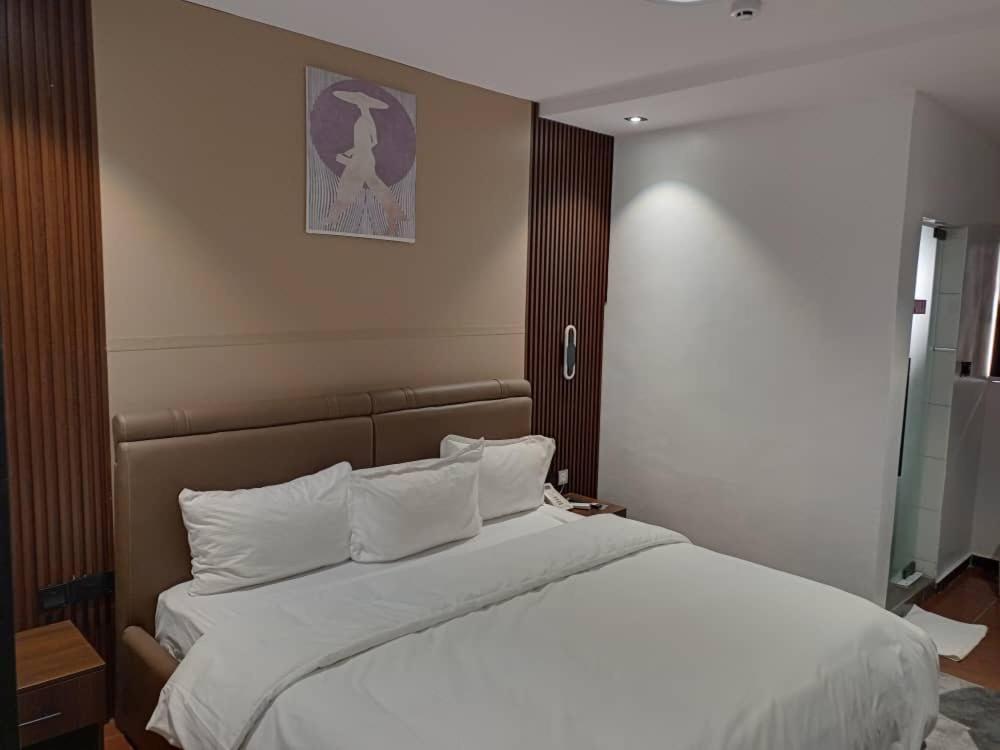 Hotel 35 Embassy Lagos Buitenkant foto