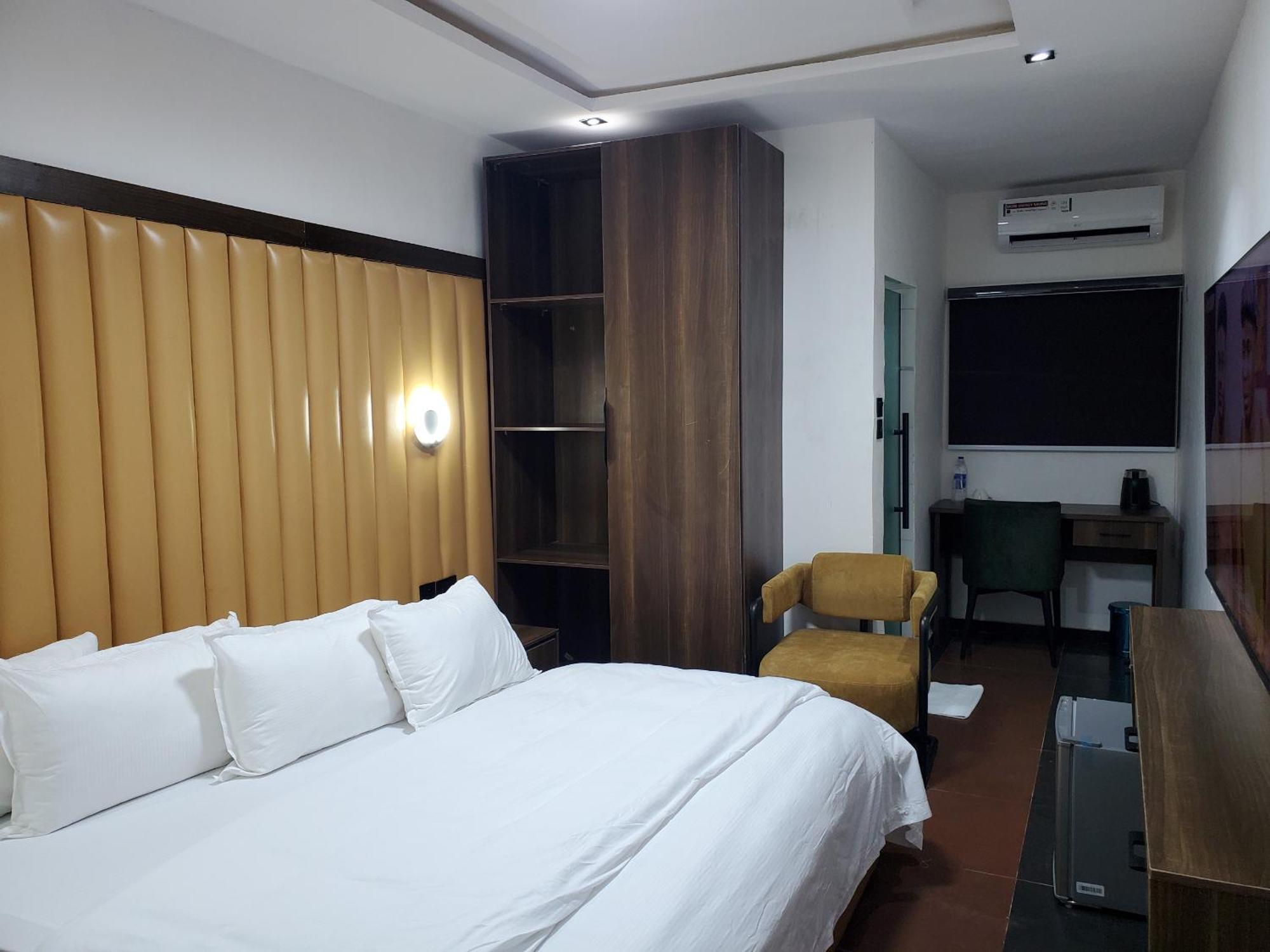 Hotel 35 Embassy Lagos Buitenkant foto